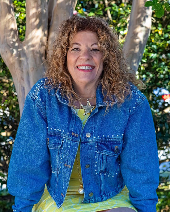 Sandy Joy Weston Headshot