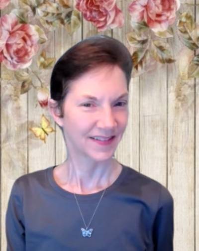 Sandy Shacklady-White Headshot