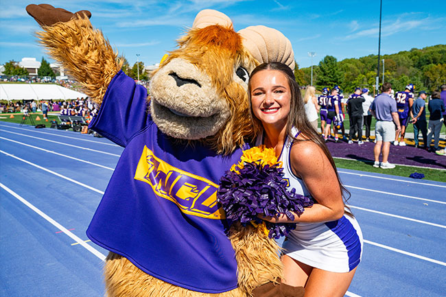 WCU cheerleader with rammy